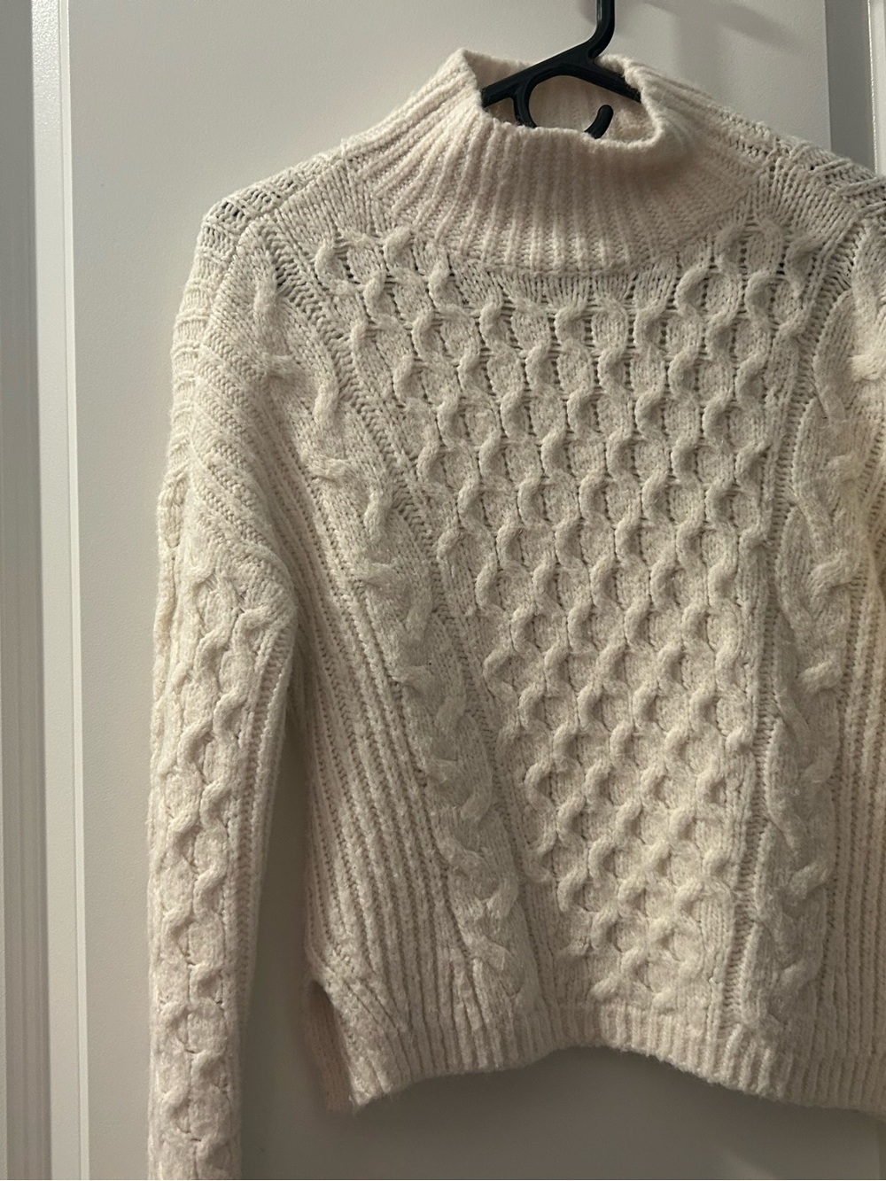 Abercrombie Cream Cable Knit Turtleneck Sweater - Women